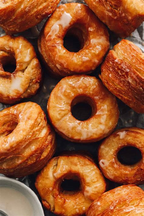 Donuts  samt Cronuts.