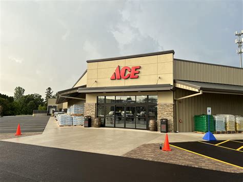 Door County Ace Hardware: