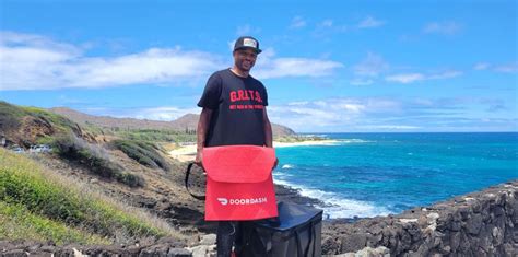 DoorDash Driver in Hawaii Rakes in $114K a Year: A Tantalizing Gig in Paradise