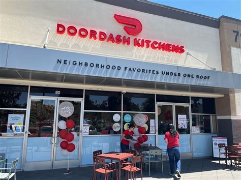 DoorDash opens new food hall and kitchen at big San Jose shopping center