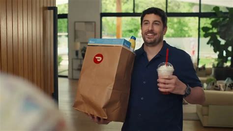 Doordash commercial jason biggs. Jun 10, 2022 · Published on June 10, 2022 11:00AM EDT. Jenny Mollen and Jason Biggs landed their family's gorgeous NYC apartment with a little encouragement from beyond the grave. "I decided that the house that ... 