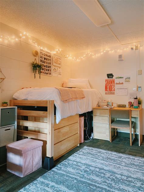Those looking for student rooms Toronto should visit student accommodation websites to make an informed decision about the best student housing. All these private accommodations offer a wide variety of room types based on your budget and other preferences – student apartments, student flat, shared and en-suite room, as well as a …