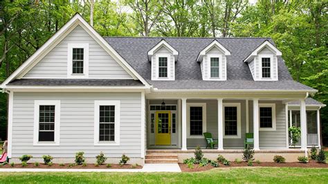 Ranch style house siding doesn't have to mean one thing. It can be shingles or horizontal lap siding, board and batten, or architectural panels. Just make sure you're showing off your Ranch's details to their best effect to get the most out of your exterior design. It is possible to transform a Ranch style house into something unique.. 