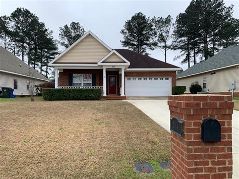 Dothan al homes for sale. The listing broker’s offer of compensation is made only to participants of the MLS where the listing is filed. Alabama. Houston County. Cottonwood. 36301. 1490 E … 