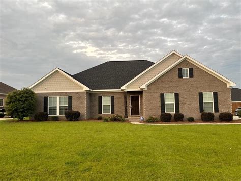 Dothan alabama homes for sale. Dothan, AL Homes for Sale & Real Estate. Dothan currently has 168 residential homes for sale on the market. The median list price is $279,000 or $134 / ft². These listings range from $195,750 in the lower quartile to $427,299 in the upper quartile. The average home currently for sale in Dothan is around 39 years old and 134 ft². 