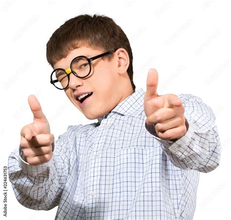 What does finger guns mean? Finger guns are a hand gesture made by pointing the index finger and cocking the thumb in a …. 