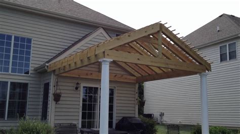 Double rafter. Build your double pergola kit with 2x6 Top Rafter Brackets at any size. • Ensure lumber is fully inserted into the bracket cavity, resting on metal tabs for proper installation. • Included in the kit are 32, 2x6 brackets to support our recommend of 8 rafters/10' span. For spans longer than 10’ you can purchase additional 2x6 KNECT Top ... 