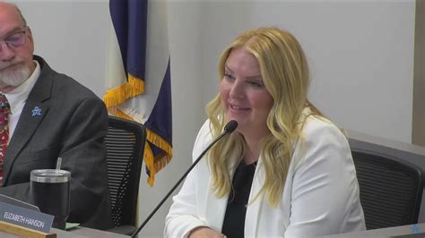 Douglas County school board member Elizabeth Hanson resigns during public meeting