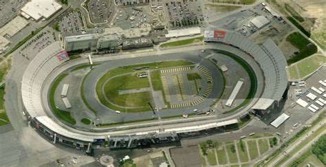 Dover Downs is a harness racing track located within the city limits of Dover, Delaware, on the east side of Route 13 (Du Pont Highway). The harness racing events are actually held on the infield of the Dover International Speedway, a one-mile concrete, banked oval track that NASCAR fans have nicknamed "The Monster Mile". ... Watch & bet Horse .... 