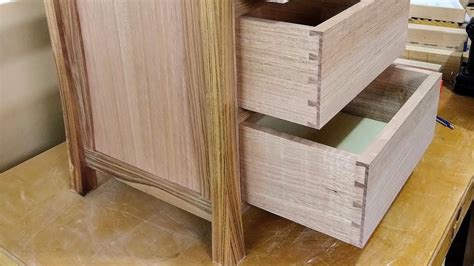 Dovetail Drawer Construction