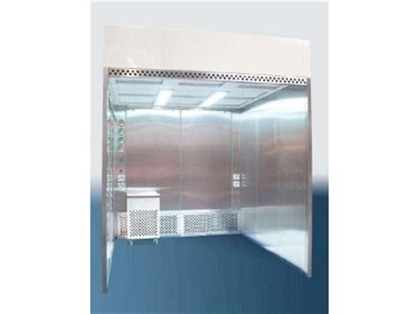 Down Flow Booth from Walker Barrier System