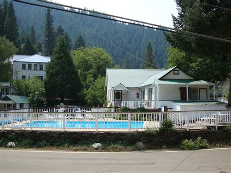 Downieville Cabins On The River