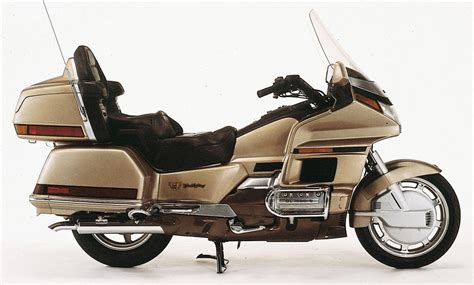 Download del manuale di servizio per honda gl 1500 goldwing 1994. - From bland to brand the essential branding handbook for asian businesses.