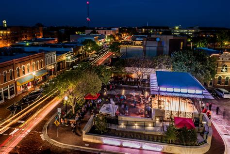 Downtown plano. Just 30 minutes from downtown Dallas, this family-friendly Texas city caters to visitors of all stripes, offering plenty of attractions, over 800 diverse restaurants and the kind of shopping … 