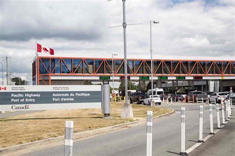 Doxxing the Canadian Border Services Agency - Montréal Counter …