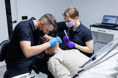 Dr Atif FIKRY - Dentiste et urgence dentaire à Machecoul