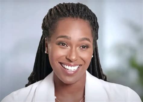 Dr ebonie vincent. Mar 2, 2020 · Dr. Ebonie Vincent, Hampton University alumna, has made her television debut, starring in “My Feet Are Killing Me” on TLC, a reality series that follows the foot and ankle surgeon and her counterpart, Dr. Brad Schaeffer, in their practice to treat complicated and... 