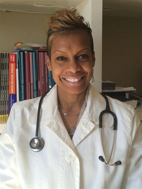 Dr. Karen Thornton, MD, is a Family Medicine specialist practicing in New York, NY with 35 years of experience. This provider currently accepts 119 insurance plans including Medicare and Medicaid. New patients are welcome. Hospital affiliations include Mount Sinai St Luke's Hospital.. 