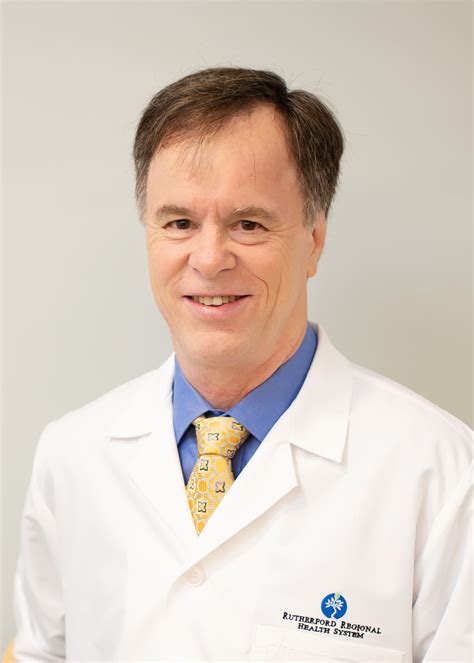 Dr michael roberts. Dr. Michael Roberts, MD, is a Surgery specialist practicing in Vienna, WV with 32 years of experience. This provider currently accepts 38 insurance plans including Medicare and Medicaid. New... 