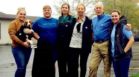 Dr pol vet staff. Watch full episodes of The Incredible Dr. Pol online. Get sneak peeks and free episodes all on Nat Geo TV. 