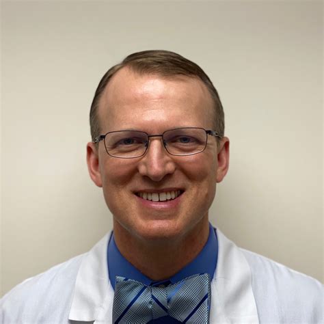 Dr. Christopher L Wey, MD Neurology Doctor - DoctorHelps