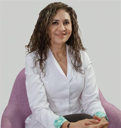 Dra. Teresa Ramírez Tamayo - Dermatólogo TocDoc