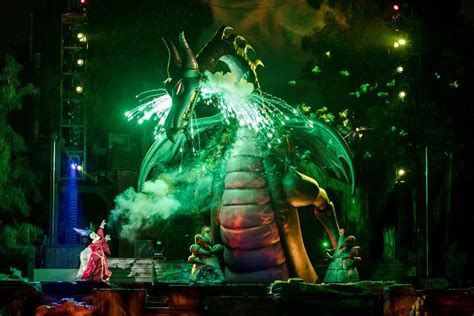 Dragon catches on fire during Disneyland’s ‘Fantasmic’ show