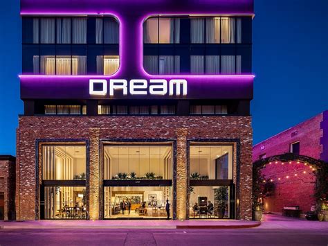 Dream hotel los angeles. SATURDAY & SUNDAY | 11:00am - 5:00pm. Enjoy sweet and savory brunch staples with a Highlight Room twist. 