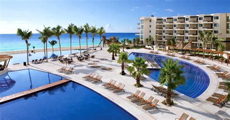 Dreams® Riviera Cancun All-Inclusive Family Resort Cancun