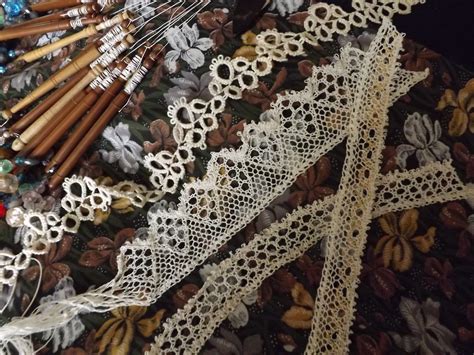 Dreams of Lace: Bobbin lace - Tatting