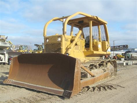  Jamestown, Tennessee 38556. Phone: (931) 704-7852. visit our website. View Details. Email Seller Video Chat. 1995 TD9H Dresser dozer crawler, 4 Cylinder Cummins engine, open cab with sweeps and screens, 6 way blade, blade is 111" wide, 24 inch pads. Actual Hours are unknown -- hour meter shows 373. . 