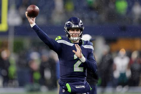 Drew Lock’s late touchdown pass rallies Seahawks to 20-17 victory over sliding Eagles
