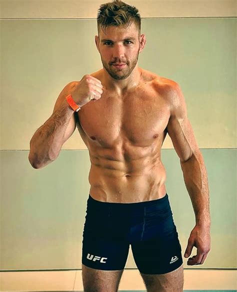 Dricus du plesis. Ahead of his first UFC title fight, Dricus du Plessis has been in the spotlight of MMA media. While the South African is an active social media user, he tends to keep his personal life private. 