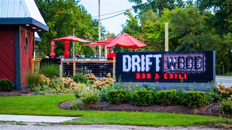 Driftwood bar and grill. 