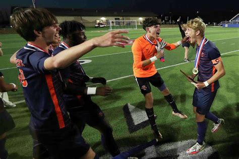 Dripping Springs falls to Katy Seven Lakes 2-1 in 6A boys soccer final