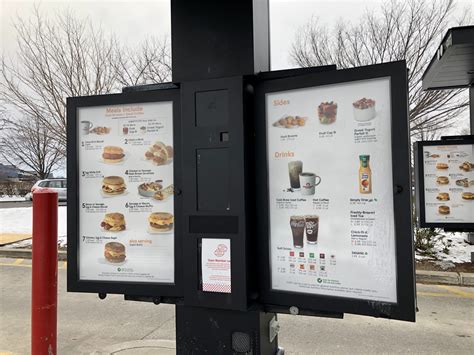 Drive thru menu chick fil. This mindset meant local restaurant Operators were able to act quickly at the onset of the 2020 global pandemic, when dining room closures lead to increased demand for carryout and drive-thru. Historically, the Chick-fil-A Drive-Thru Innovation Team has improved drive-thru processes by going as far as building full-scale drive-thru mockups at ... 