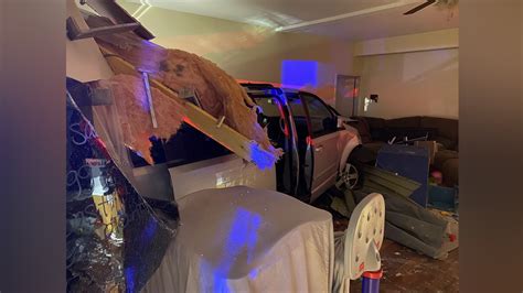Driver charged with DUI after crashing SUV into home in Newmarket, NH
