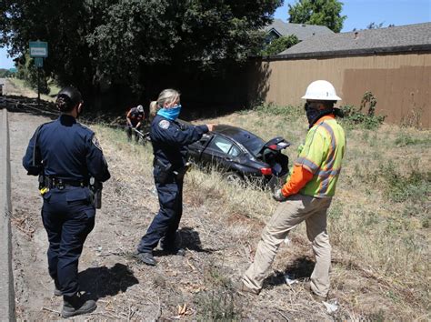Driver dies after overnight crash on Hwy 101 near Santa Rosa