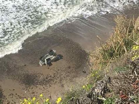 Driver killed when car plunges to beach near Davenport