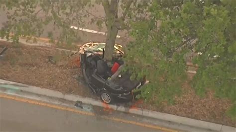 Driver transported to hospital after slamming into tree in Margate