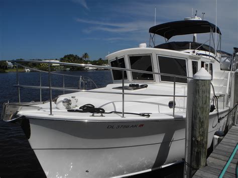Driving a trawler.  Jim and Georgia bought a single engine 37 ft Helmsman Trawler and asked...