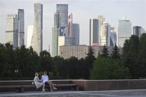 Drone attacks in Moscow’s glittering business district leave residents on edge