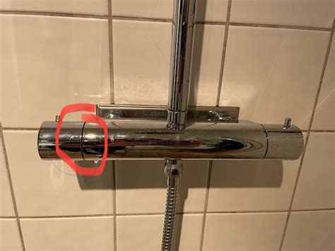 Droppande duschblandare