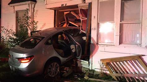 Drunk driver crashes into home while fleeing police in Townsend