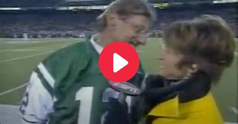 Drunk joe namath interview. Source – Pro Football Hall of Famer Joe Namath says he has not had a drink since 2003, when he embarrassed himself during an on-air interview by drunkenly declaring to ESPN sideline reporter Suzy Kolber that he wanted to kiss her. ‘I saw it as a blessing in disguise,’ Namath wrote in his a new memoir, ‘All the Way: My Life in Four Quarters,’ … 