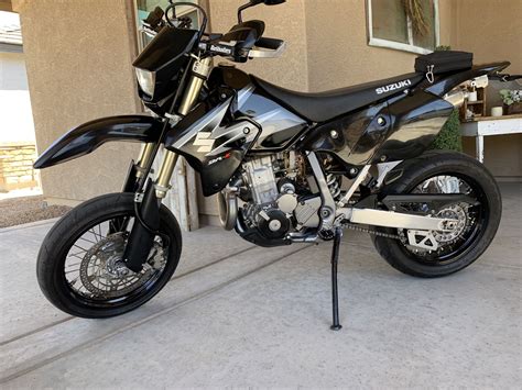 Drz400 for sale. Up for sale its my 2004 drz 400sm, I've owned this bike for 2 years now bike was originally a Suzuki DRZ-S model (DIRT MODEL) i put over $2000usd worth of parts converting this bike to a suzuki DRZ-SM (SUPERMOTO) comes with Pro taper henry reed handle barstrail tech digital cluster fmf full exhaust sdg gel seatpro taper bar risers custom ... 
