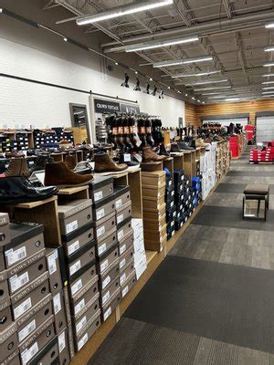 Dsw Designer Shoe Warehouse in Annapolis, MD - Yellow …