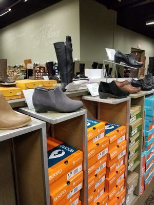 Dsw fort collins. 4 DSW reviews in Fort Collins, CO. A free inside look at company reviews and salaries posted anonymously by employees. 