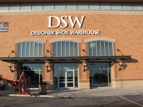 Dsw naperville. Things To Know About Dsw naperville. 