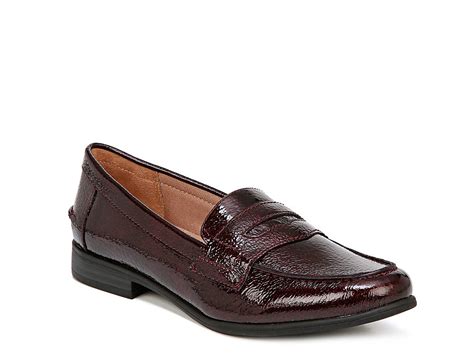 Vince Camuto Calentha Loafer. Now $59.99. 25% Off for VIPs! ★★★★★ ★★★★★. (12) 1. Shop Women's Vince Camuto Loafers at DSW. Free shipping, convenient returns and extra perks for VIPs. See what's new from Women's Vince Camuto Loafers on DSW.com today!